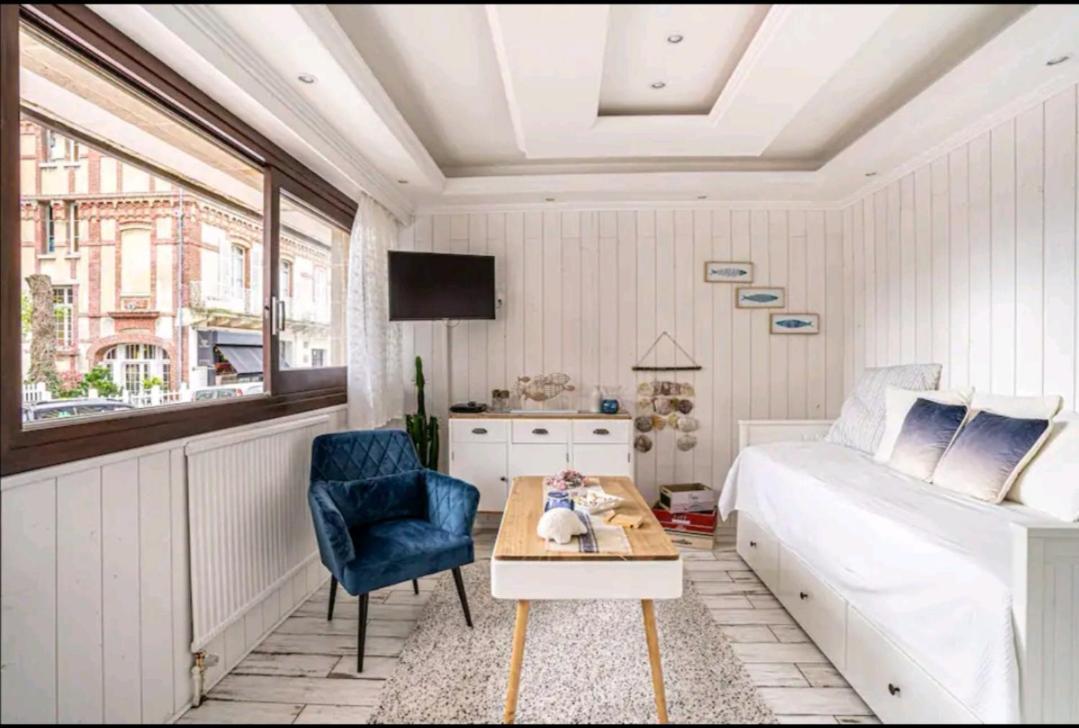 Deauville : Magnifique Studio En Face Du Casino ! Extérieur photo