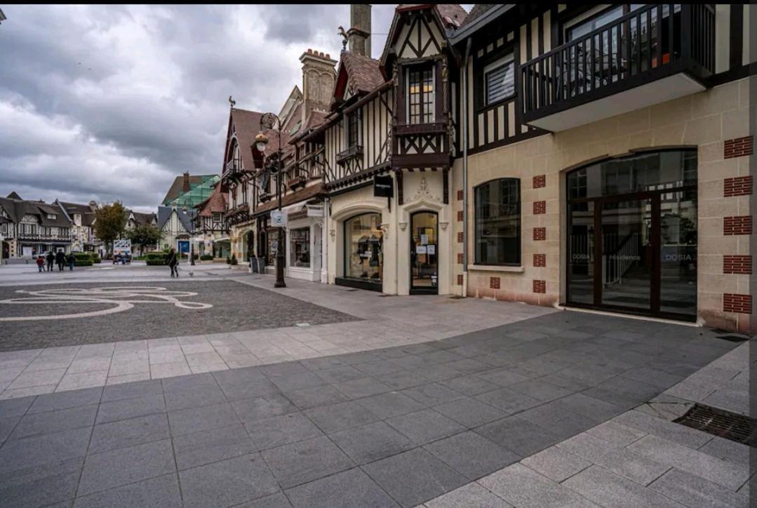 Deauville : Magnifique Studio En Face Du Casino ! Extérieur photo