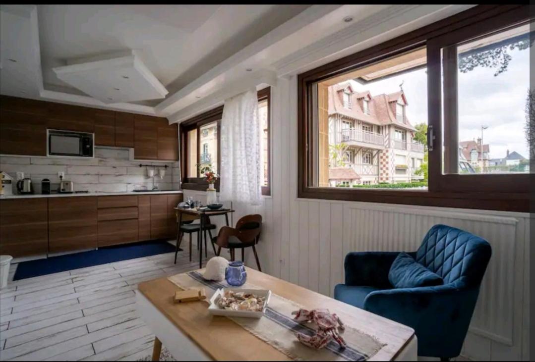Deauville : Magnifique Studio En Face Du Casino ! Extérieur photo